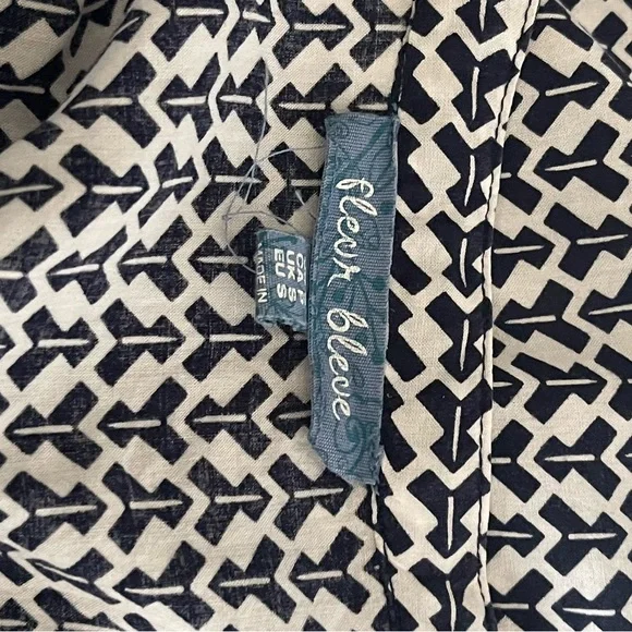 Banana Republic Sleeveless Print Top Size S - Picture 8 of 9